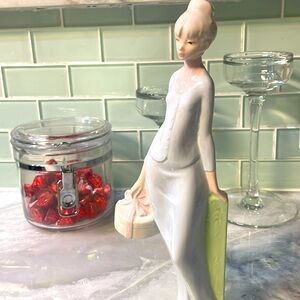 Vintage Elegant figurine